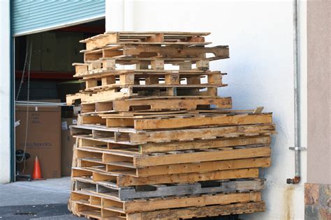 recycling wooden pallets boxes and metal aluminum|why are pallets recycled.